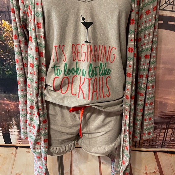 Festive Gray and Red Women's Sleepwear Set - Picture 2 of 12